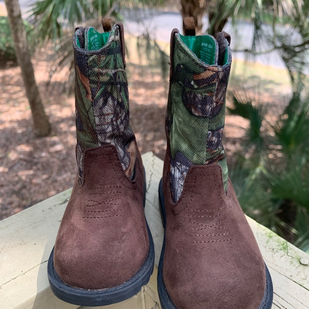 ⭐️⭐️Healthtex Camo Boots SZ 5 Velcro ⭐️⭐️ - Picture 2 of 14